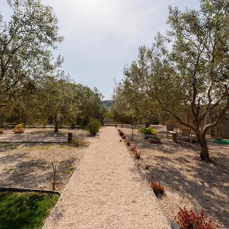 מלון Beka House